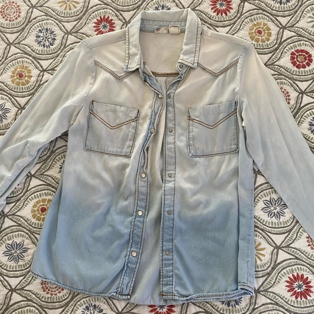Ombré denim shirt with pearl snaps